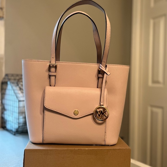Michael Kors purse in Pink - Picture 7 of 14
